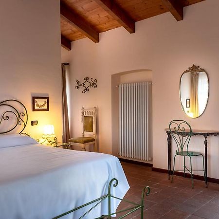 Agriturismo San Martino Clavesana ภายนอก รูปภาพ