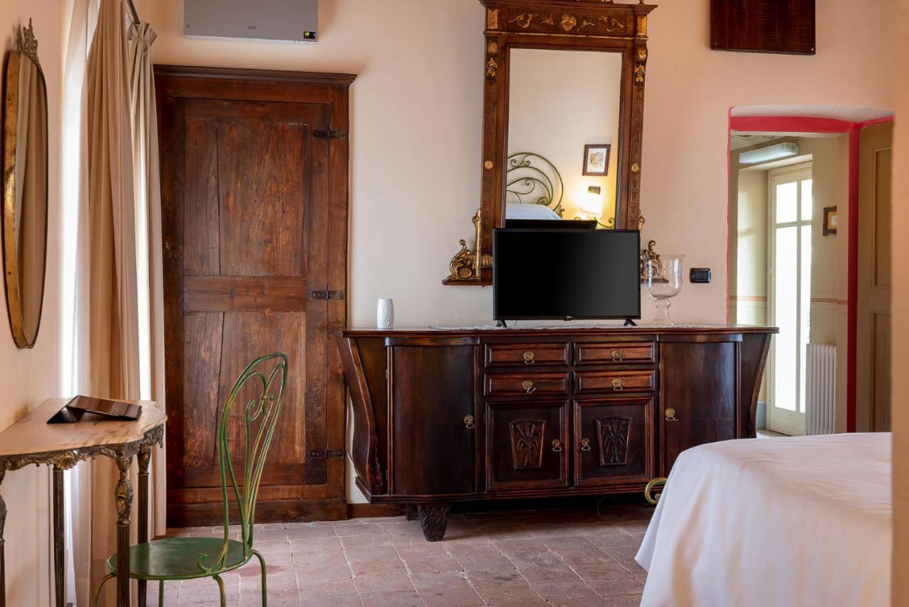 Agriturismo San Martino Clavesana ภายนอก รูปภาพ