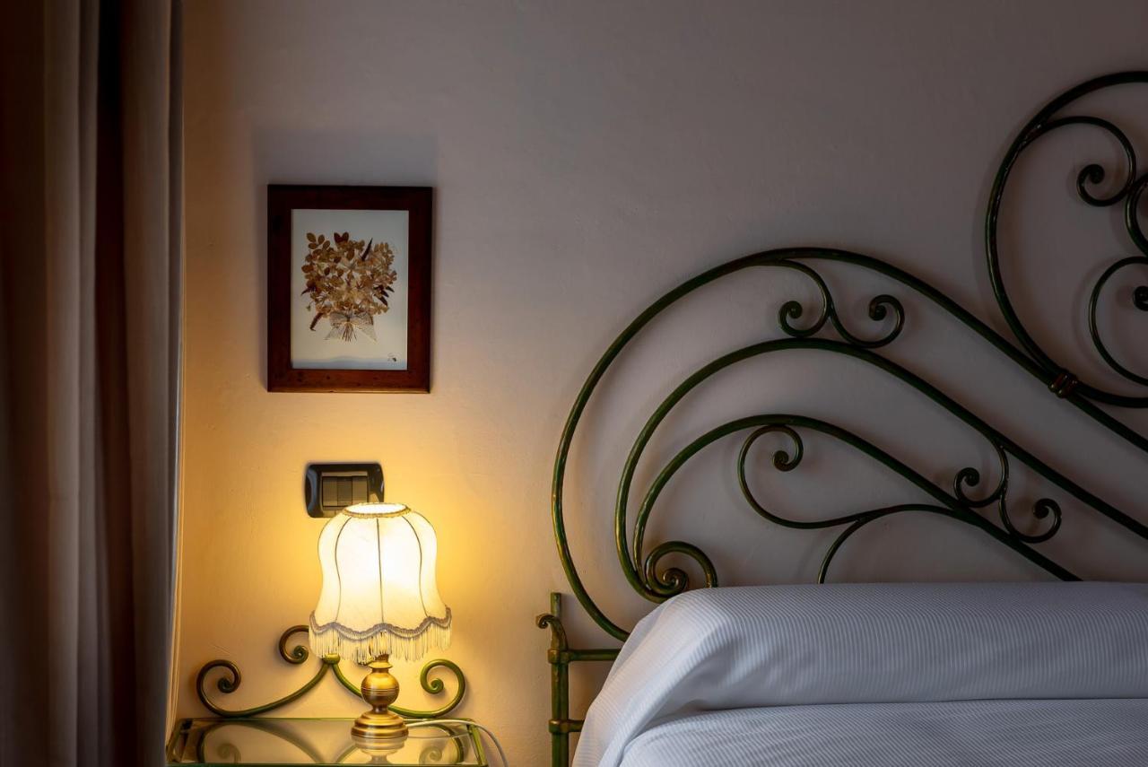 Agriturismo San Martino Clavesana ภายนอก รูปภาพ
