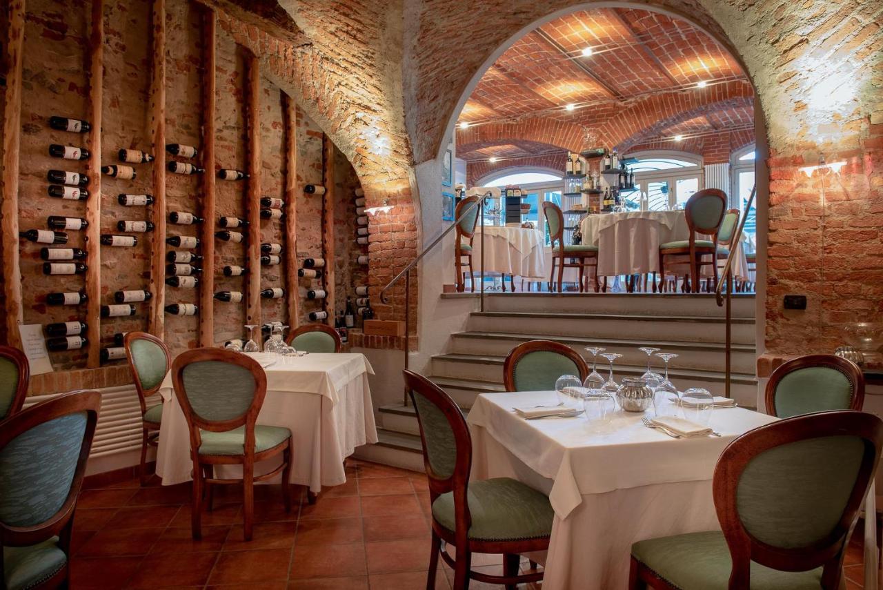 Agriturismo San Martino Clavesana ภายนอก รูปภาพ