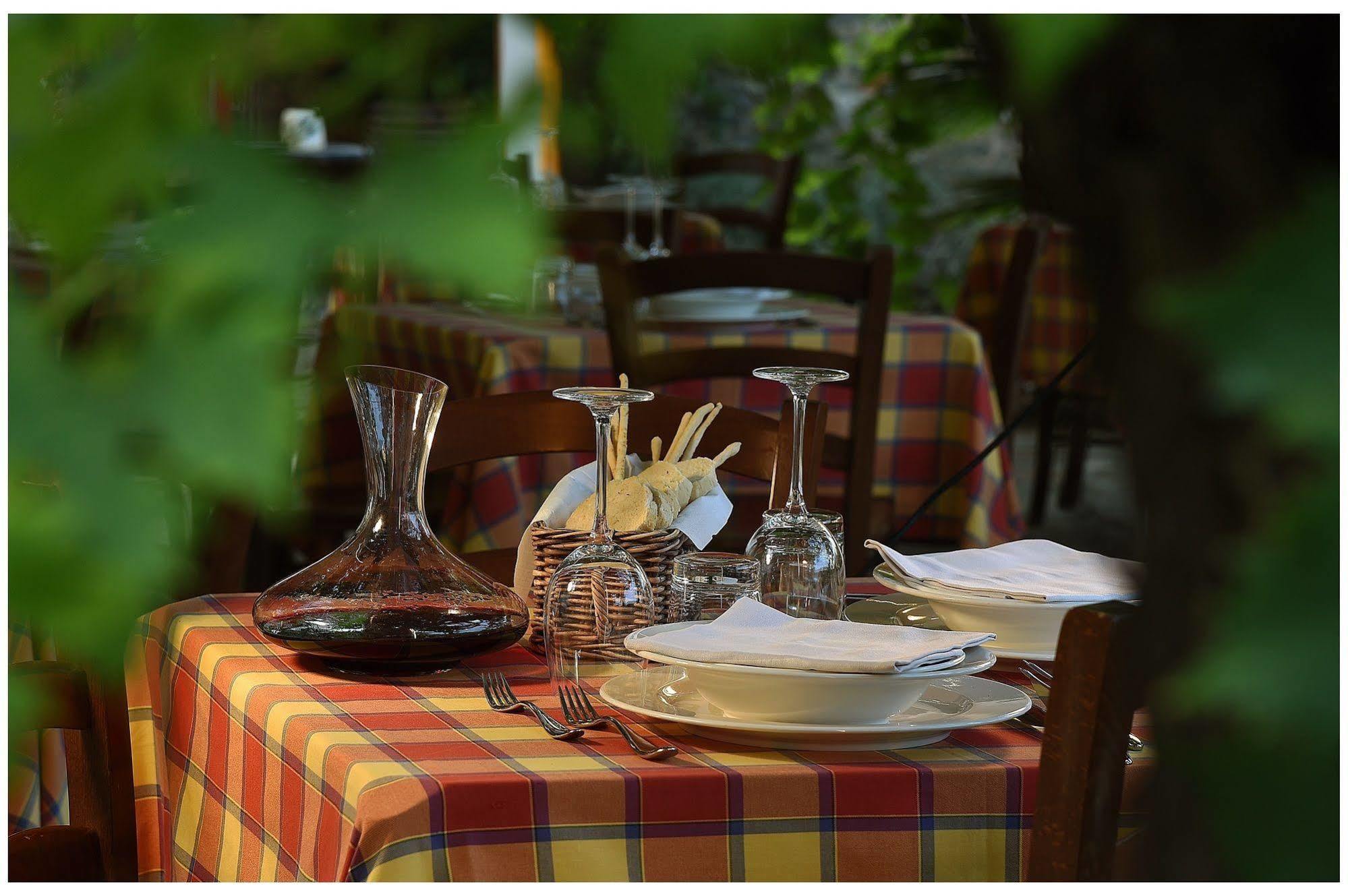 Agriturismo San Martino Clavesana ภายนอก รูปภาพ