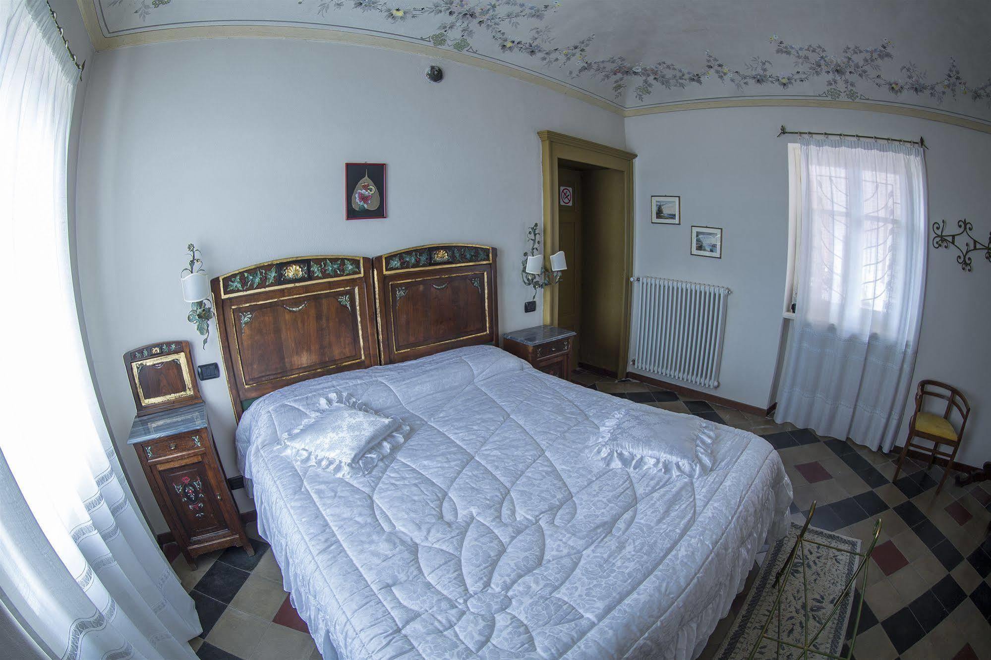 Agriturismo San Martino Clavesana ภายนอก รูปภาพ