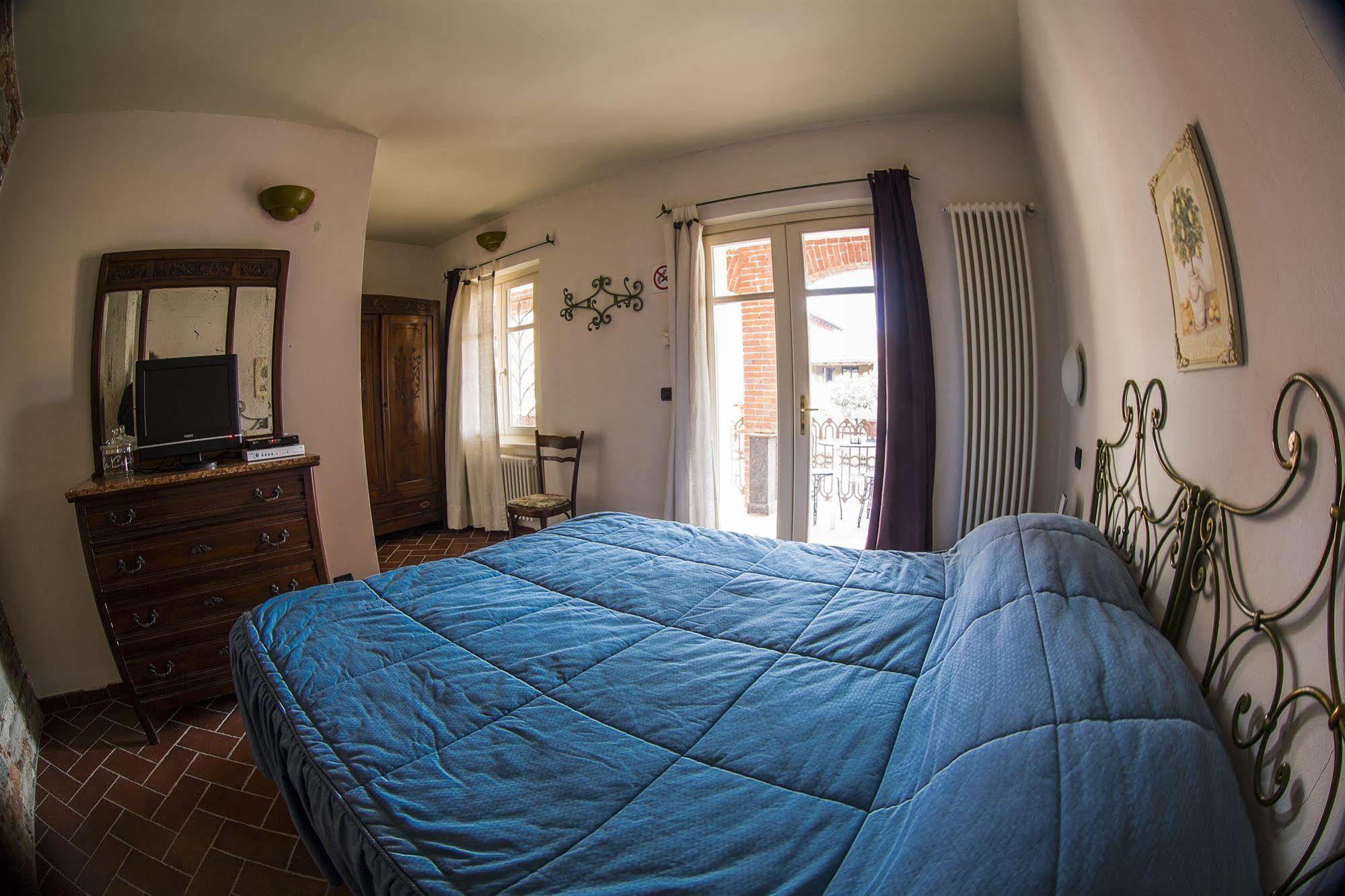 Agriturismo San Martino Clavesana ภายนอก รูปภาพ